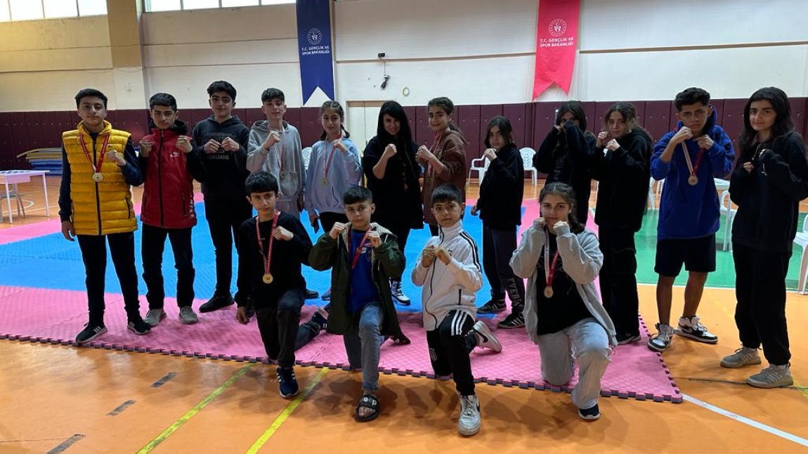 Okulumuz Öğrencilerinden Muay Thai Adana Şampiyonasında Büyük Başarı